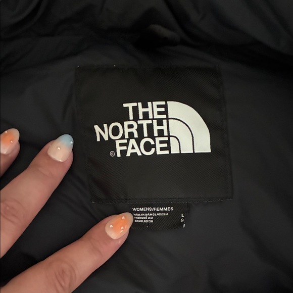 The North Face Black and white Puffer Jacket - Picture 2 of 4